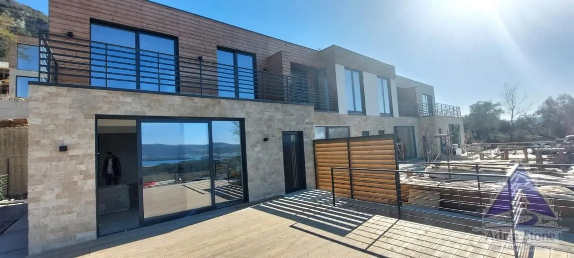 Prodaja, kuća, 176m², Kavač, Kotor