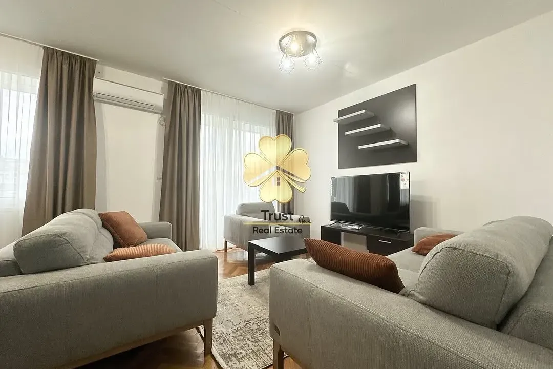 Izdavanje, dvosoban stan, 70m², Preko Morače, Podgorica