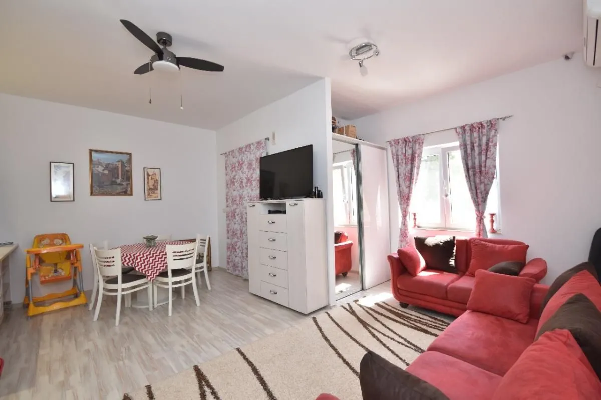 Sale, three bedroom apartment, 120m², Đenovići, Herceg Novi