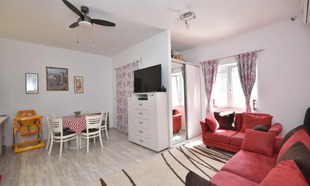 Prodaja, trosoban stan, 120m², Đenovići, Herceg Novi