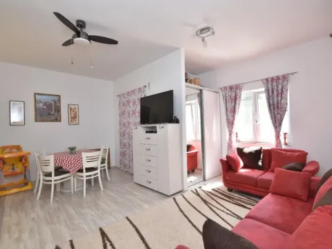 Sale, three bedroom apartment, 120m², Đenovići, Herceg Novi - image 1