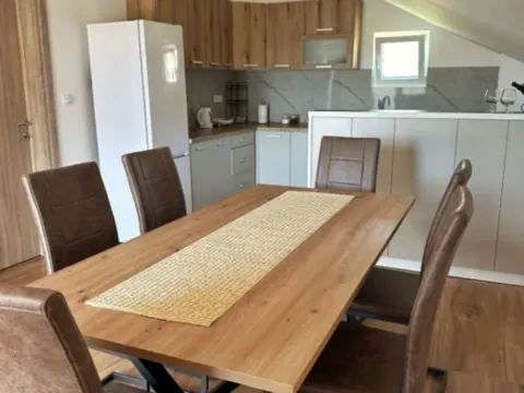 Izdavanje, trosoban stan, 120m², Mrčevac, Tivat - image 5