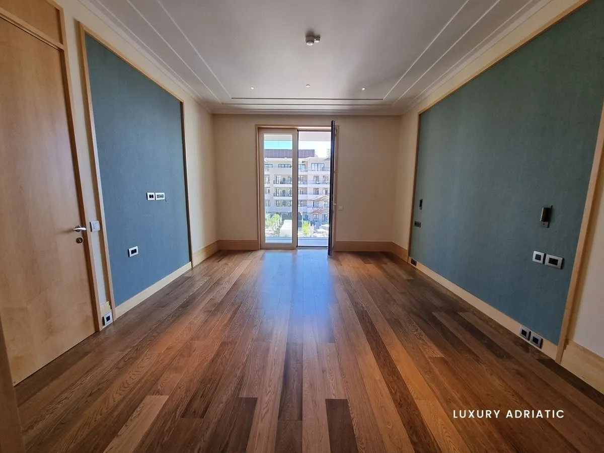 Sale, two bedroom apartment, 187m², Tivat, Crna Gora