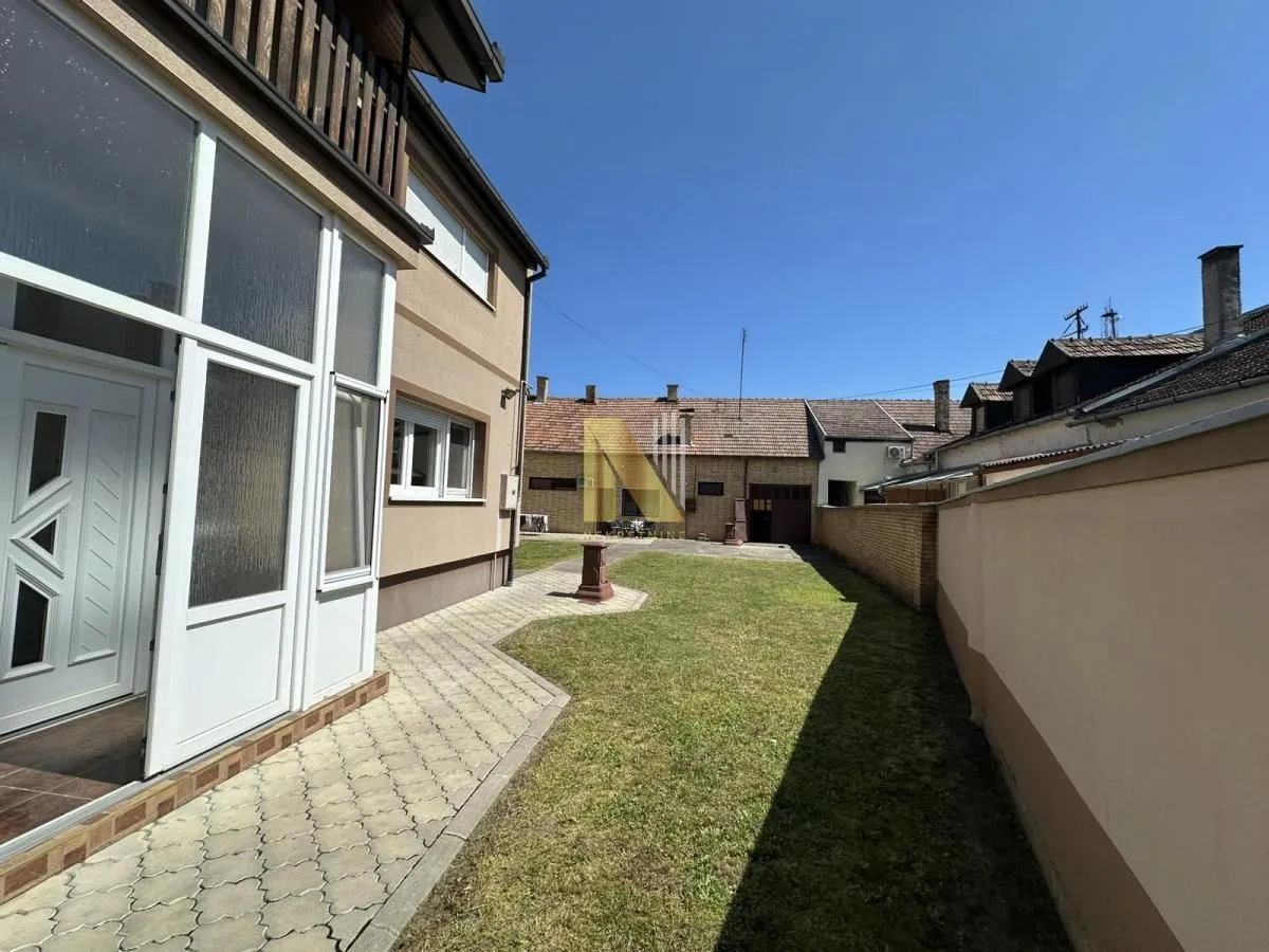 Prodaja, kuća, 175m², Centar, Zrenjanin