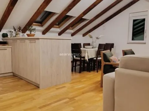 Izdavanje, trosoban stan, 111m², Tivat, Crna Gora - image 20