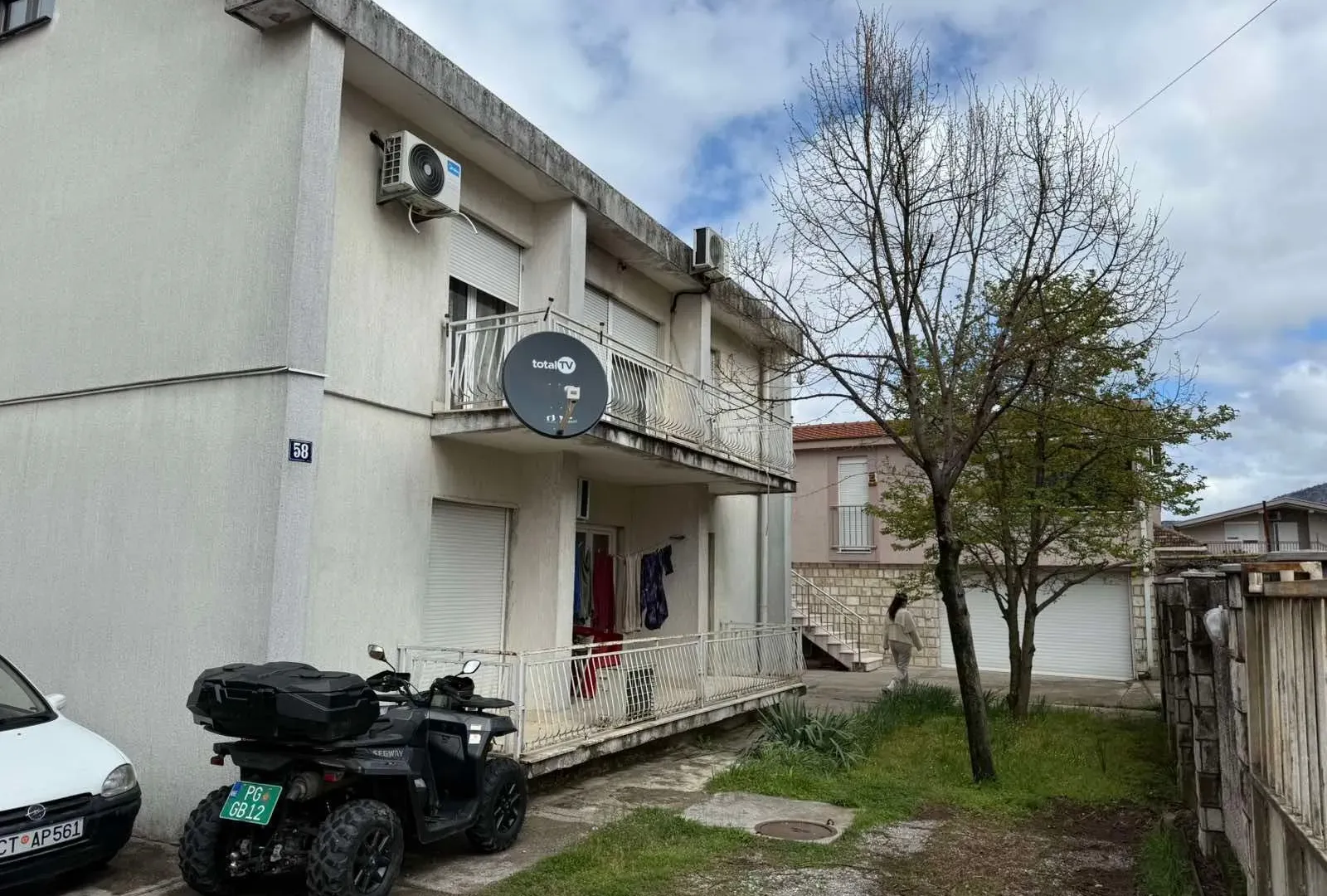 Prodaja, kuća, 370m², Zagorič, Podgorica