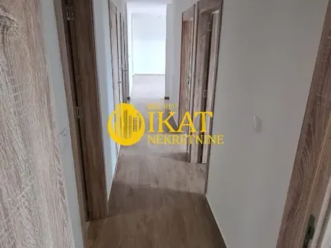 Sale, four bedroom apartment, 95m², Centar, Stara Pazova - image 4