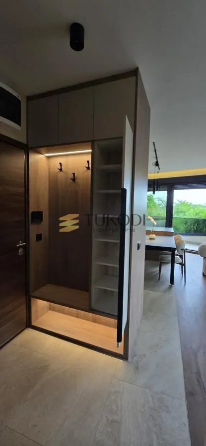 Izdavanje, trosoban stan, 82m², Olimp, Zvezdara Sve Podlokacije
