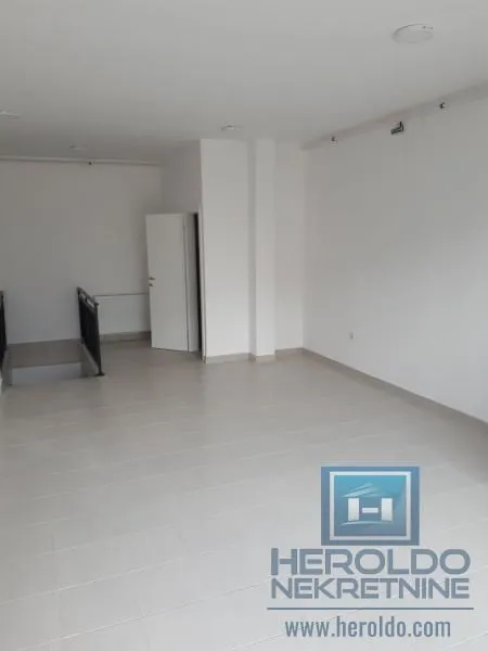 Sale, office space, 75m², Pivara, Jagodina
