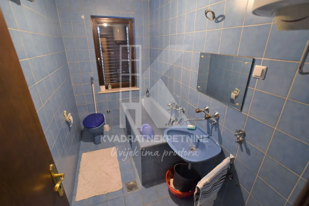 Sale, house, 250m², Zelenika, Podgorica