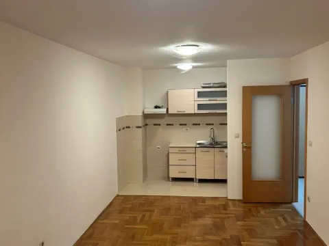 Rent, apartment, 67m², Podgorica, Crna Gora - image 1