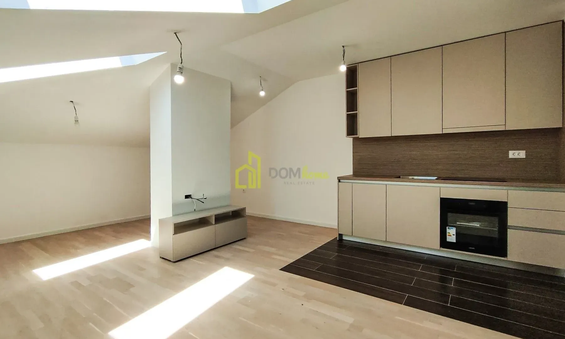 Prodaja, jednosoban stan, 52m², Tološi, Podgorica