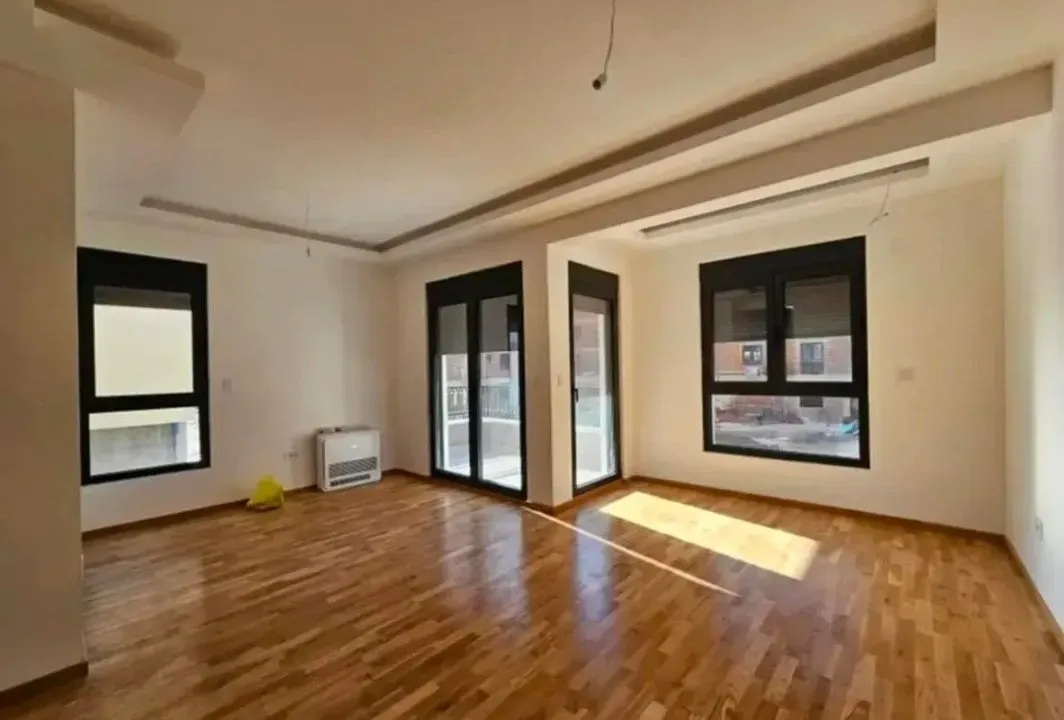 Prodaja, dvosoban stan, 69m², Ilino, Bar