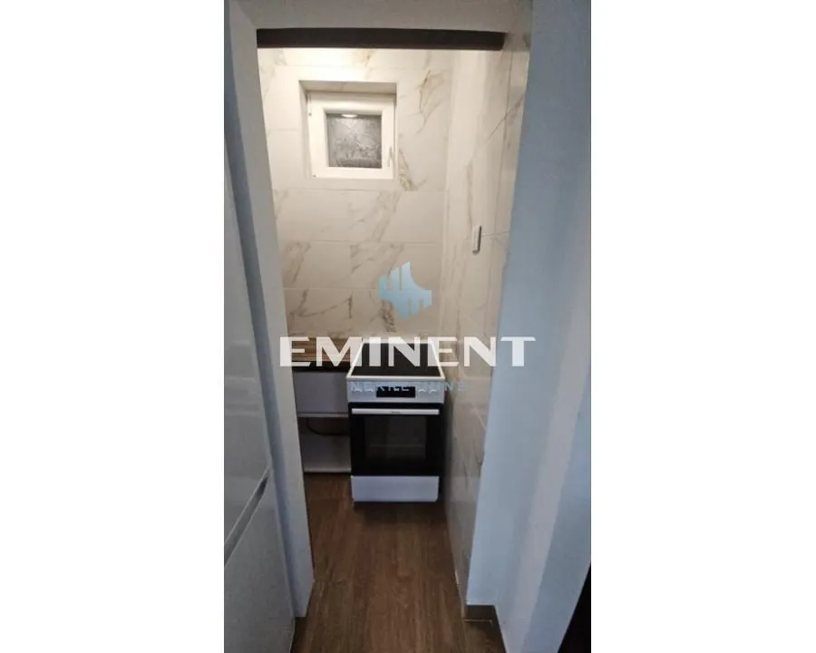 Izdavanje, dvosoban stan, 46m², Banovo Brdo, Beograd