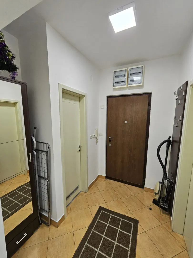Izdavanje, dvosoban stan, 47m², Preko Morače, Podgorica