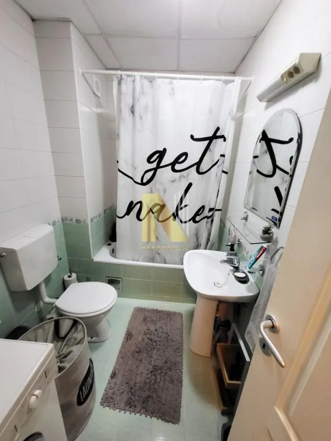Prodaja, jednosoban stan, 37m², Salajka, Novi Sad Sve Podlokacije