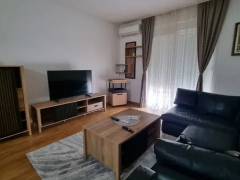 Izdavanje, jednosoban stan, 57m², Ljubović, Podgorica