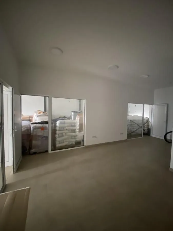 Rent, office space, 180m², Vašarište, Jagodina