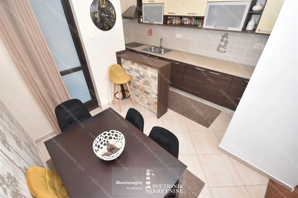 Prodaja, dvosoban stan, 79m², Topla, Herceg Novi