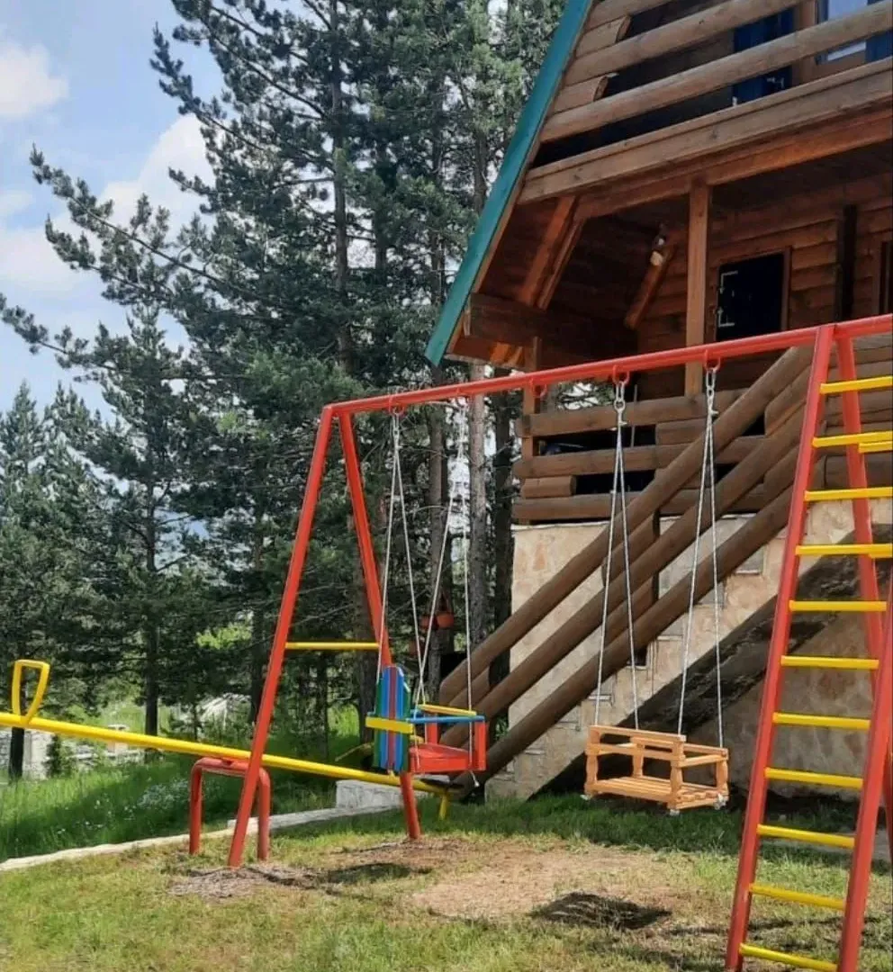 Prodaja, kuća, 207m², Borje, Žabljak