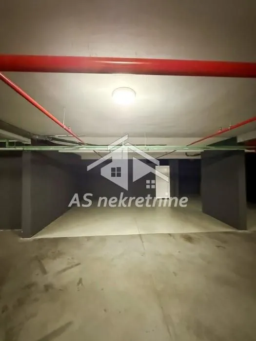 Izdavanje, četvorosoban stan, 157m², Savski Venac, Beograd
