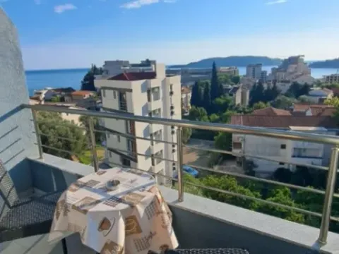 Izdavanje, jednosoban stan, 41m², Bečići, Budva