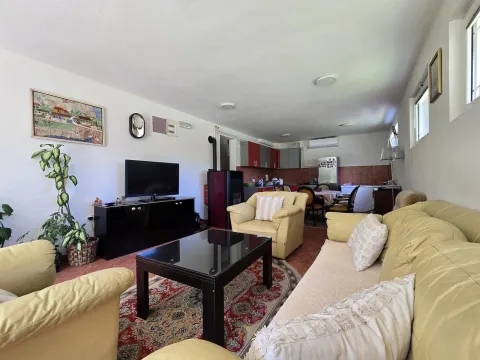 Sale, house, 180m², Zlatica, Podgorica - image 31