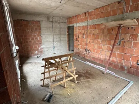 Prodaja, jednosoban stan, 56m², Momišići, Podgorica - image 8