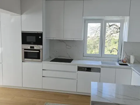 Rent, two bedroom apartment, 56m², Kalimanj, Tivat - image 4