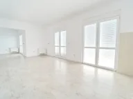 Prodaja, kuća, 200m², Hladna Uvala, Bar - image 9