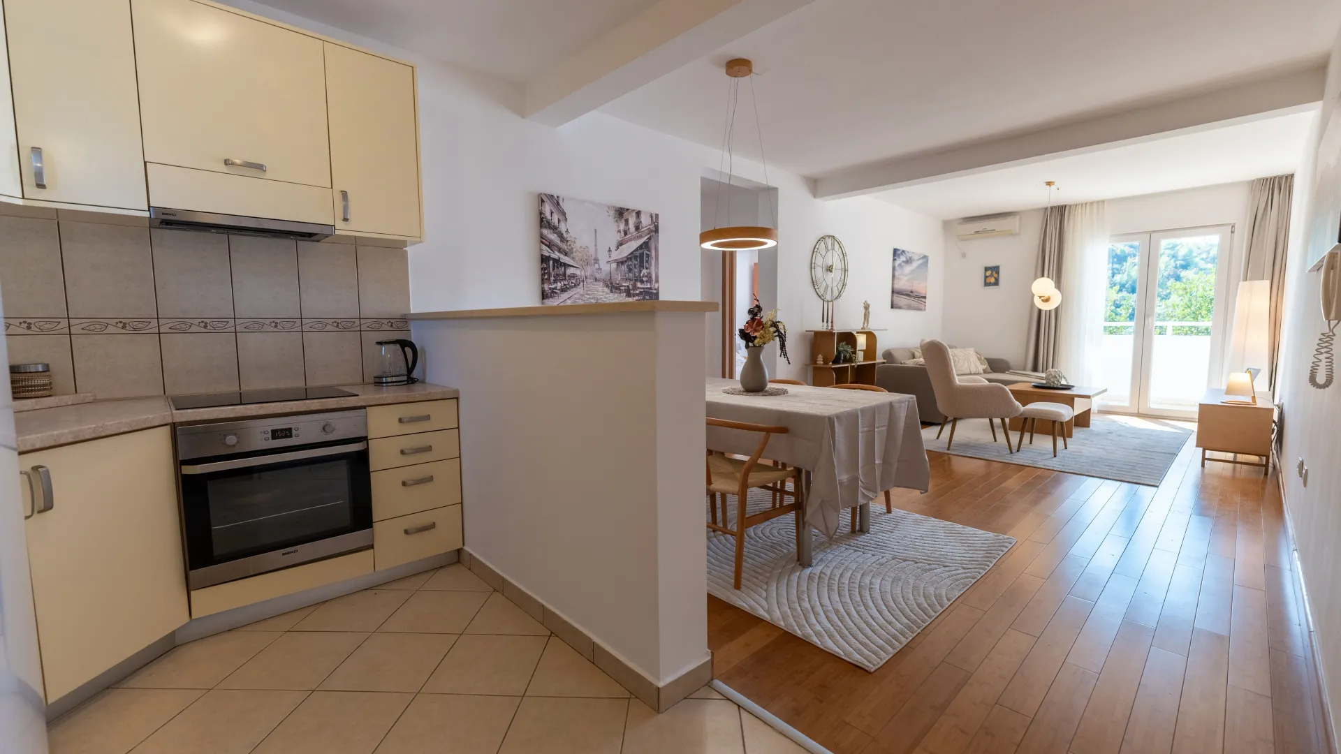 Prodaja, dvosoban stan, 68m², Pržno, Budva
