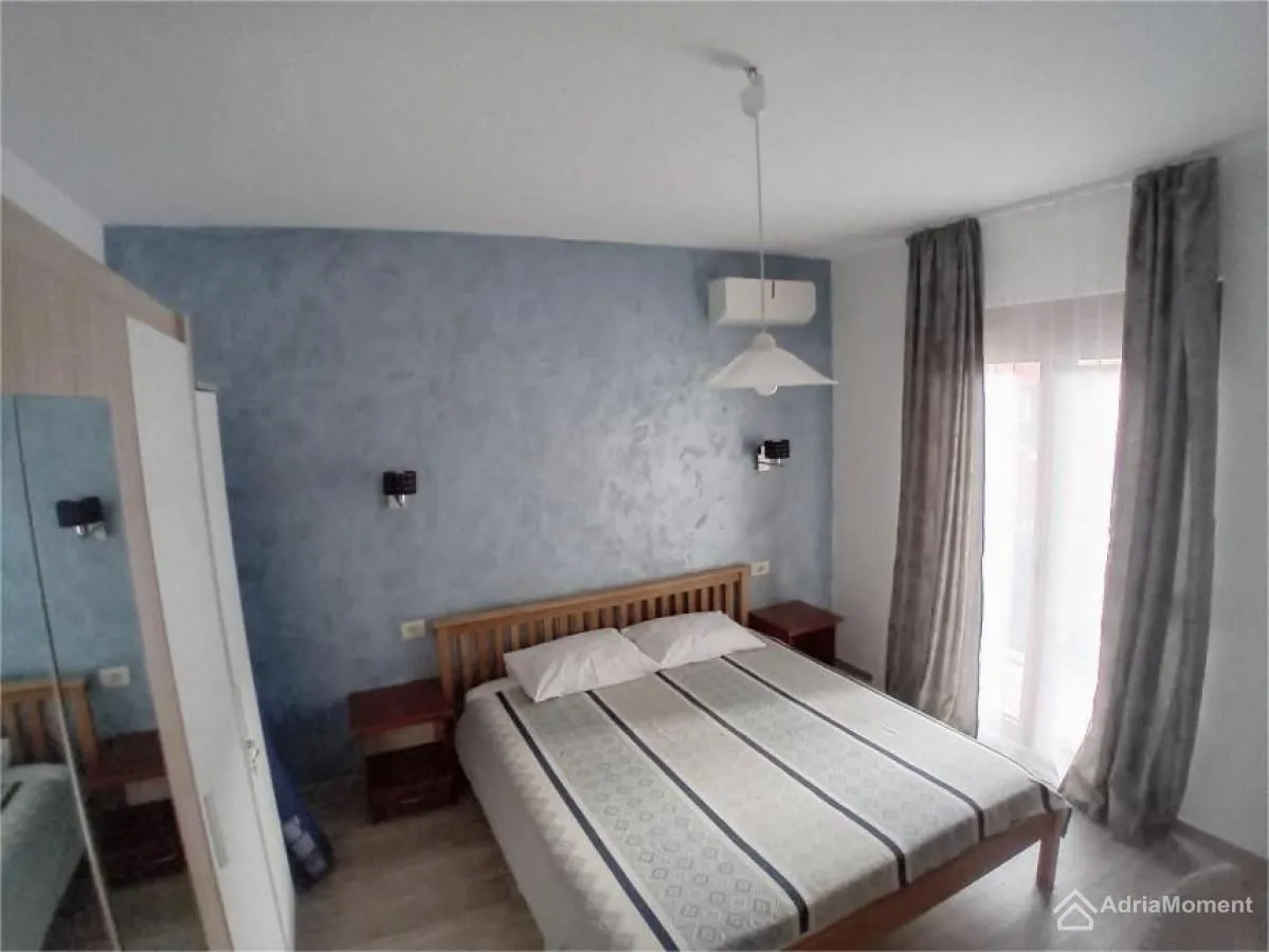 Prodaja, dvosoban stan, 72m², Dobrota, Kotor