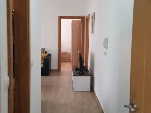 Izdavanje, dvosoban stan, 75m², Dumidran, Tivat - image 7