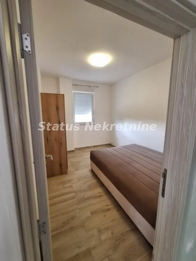 Prodaja, jednosoban stan, 45m², Centar, Inđija
