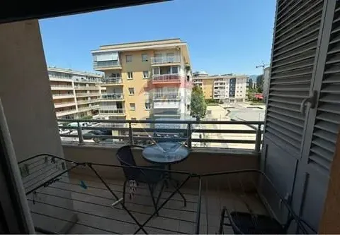 Izdavanje, jednosoban stan, 53m², City Kvart, Podgorica - image 3