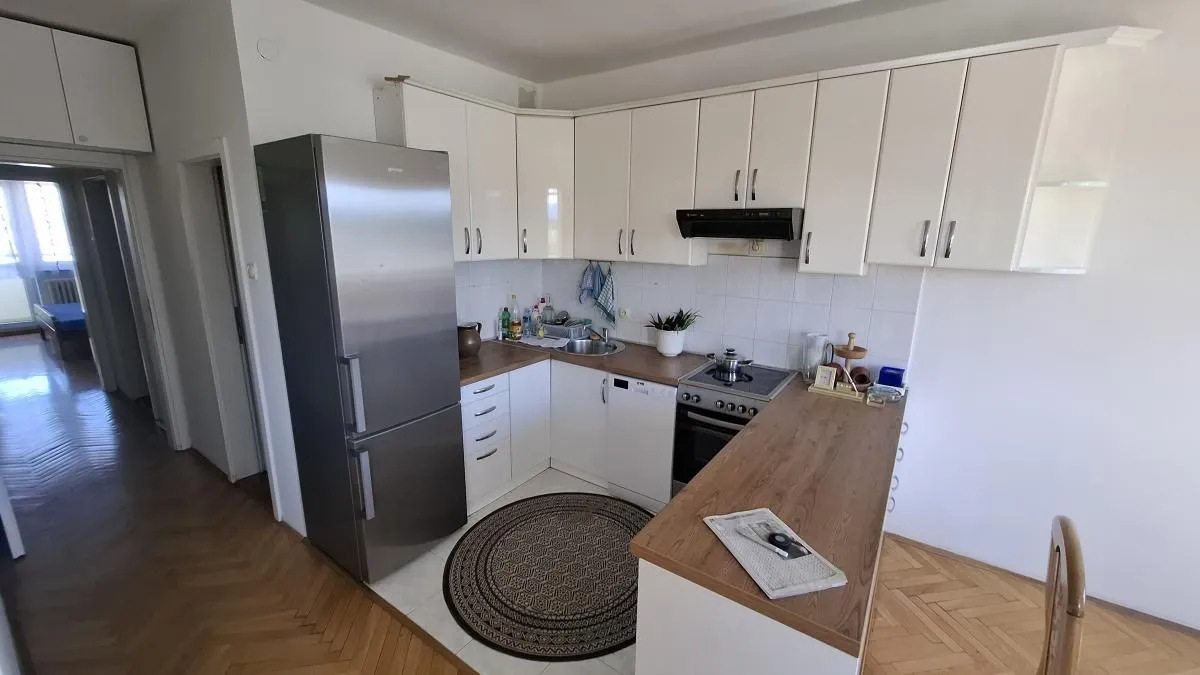 Prodaja, četvorosoban stan, 100m², Centar, Novi Sad