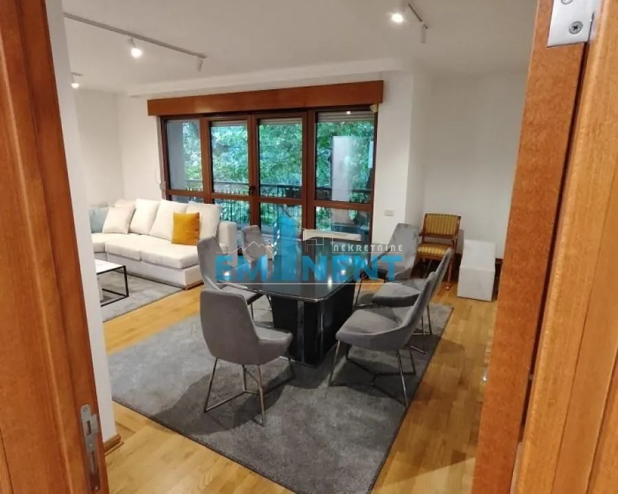 Rent, four bedroom apartment, 115m², Kalenić Pijaca, Vračar Sve Podlokacije