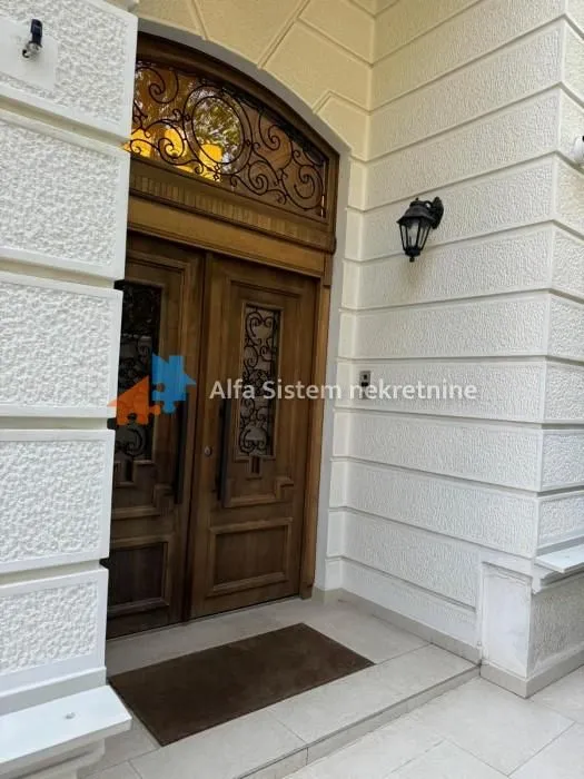 Izdavanje, stan, 215m², Savski Venac, Beograd