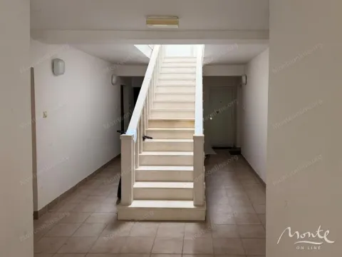 Sale, one bedroom apartment, 45m², Sveti Stefan, Budva - image 9