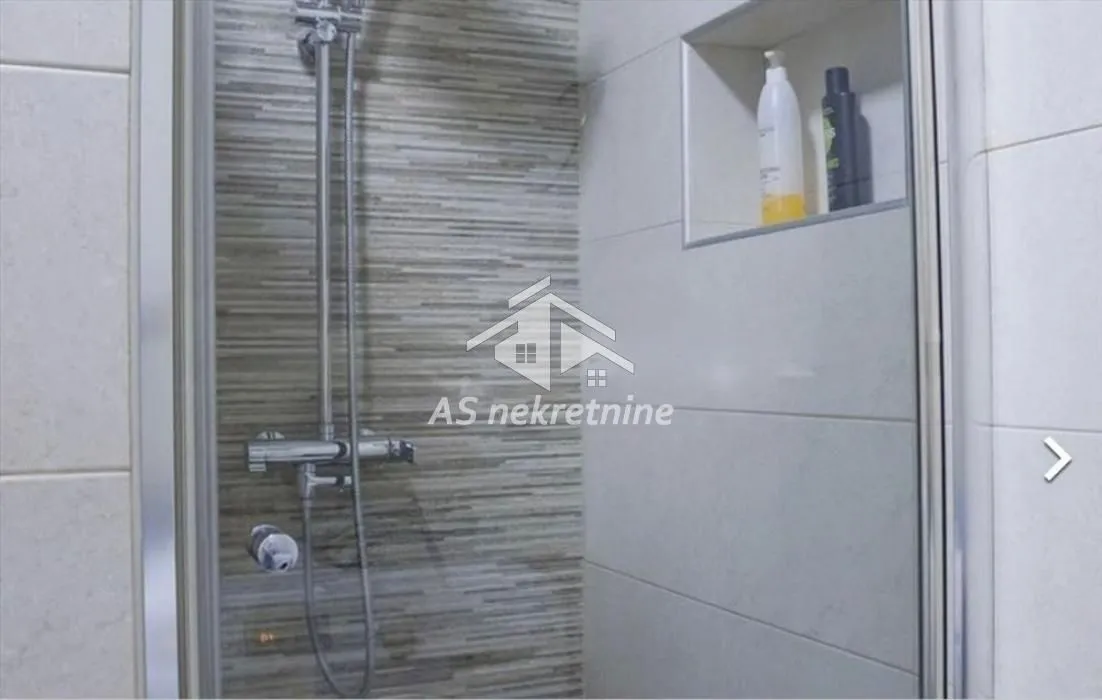 Izdavanje, dvosoban stan, 68m², Kalenić Pijaca, Vračar Sve Podlokacije