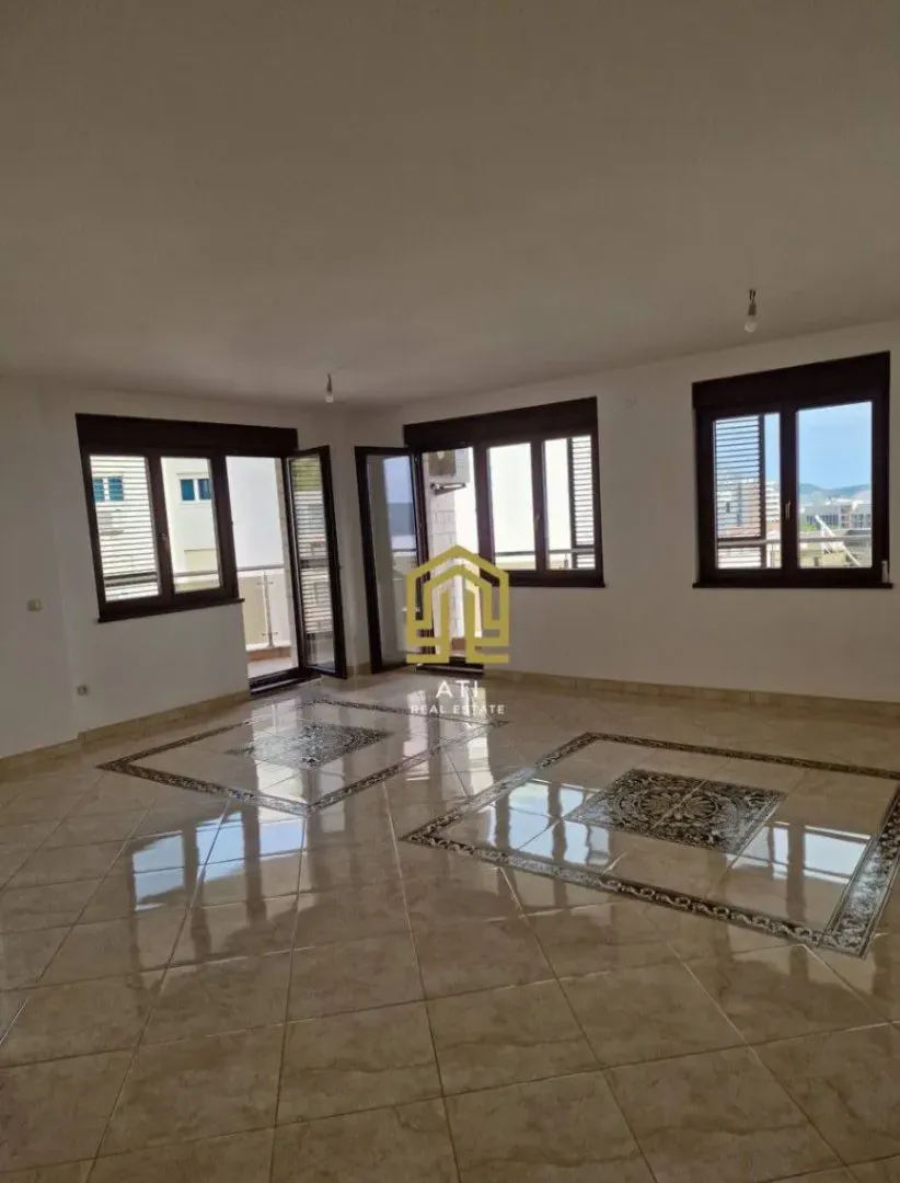 Prodaja, dvosoban stan, 120m², Bečići, Budva