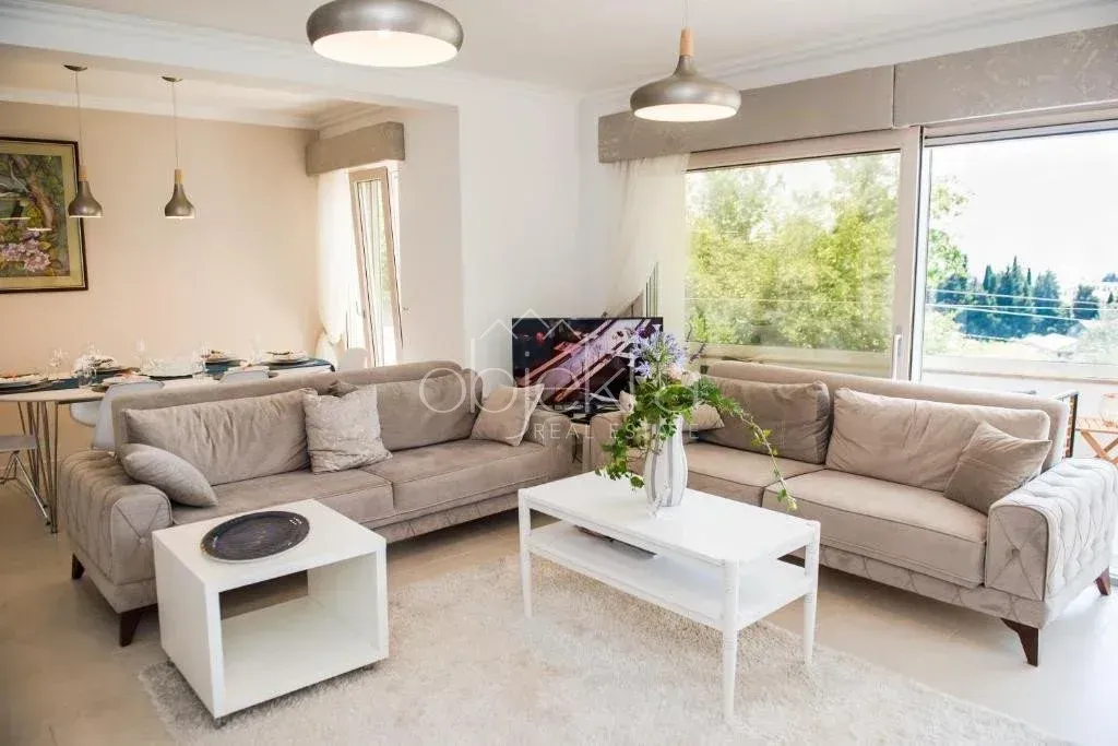 Rent, three bedroom apartment, 150m², Tivat, Crna Gora