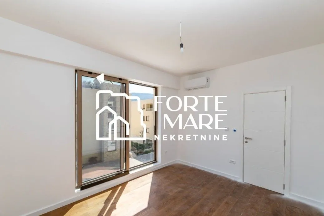 Prodaja, dvosoban stan, 61m², Baošići, Herceg Novi