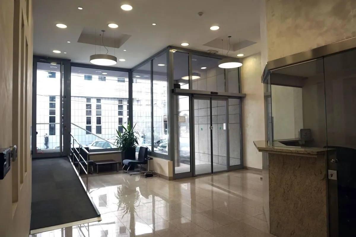 Rent, office space, 650m², Slavija, Vračar Sve Podlokacije