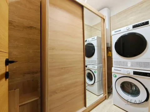 Izdavanje, poslovni prostor, 101m², Kod Capital Plaze, Podgorica - image 20