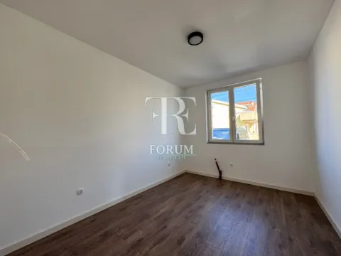 Izdavanje, kuća, 170m², Murtovina, Podgorica - image 2