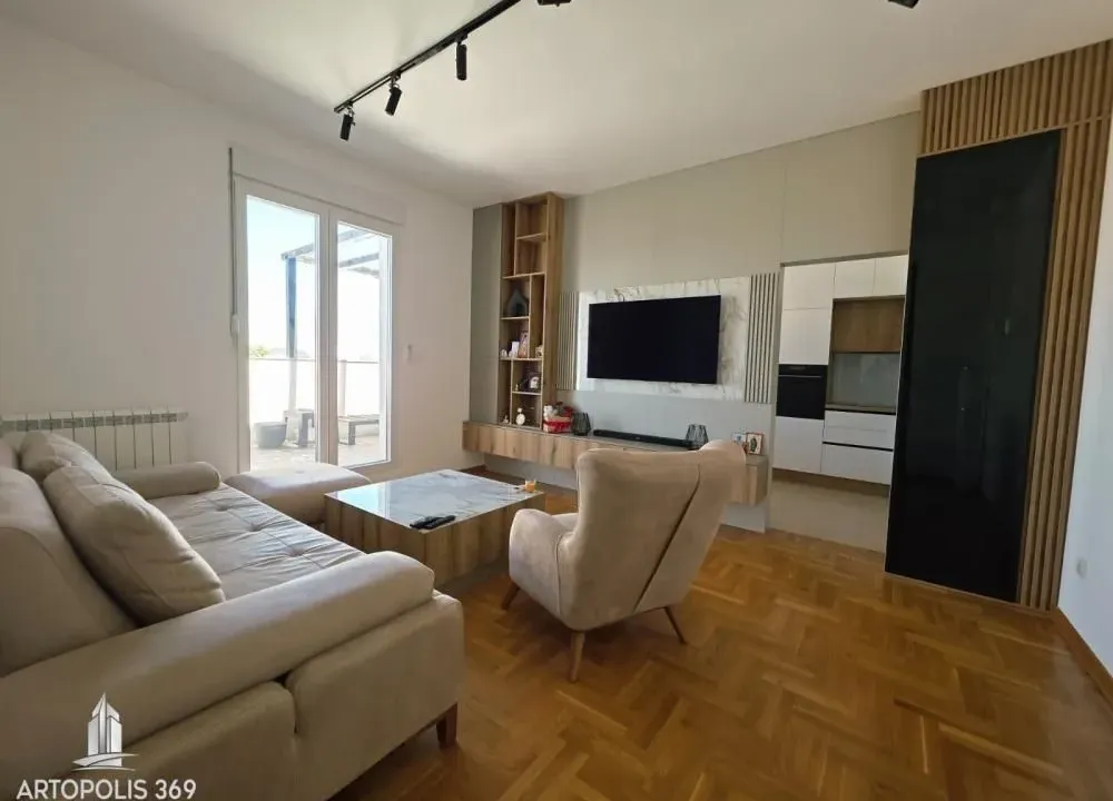 Prodaja, trosoban stan, 85m², Zemun Sve Podlokacije, Beograd