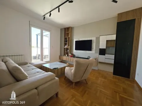 Stan in Zemun Sve Podlokacije