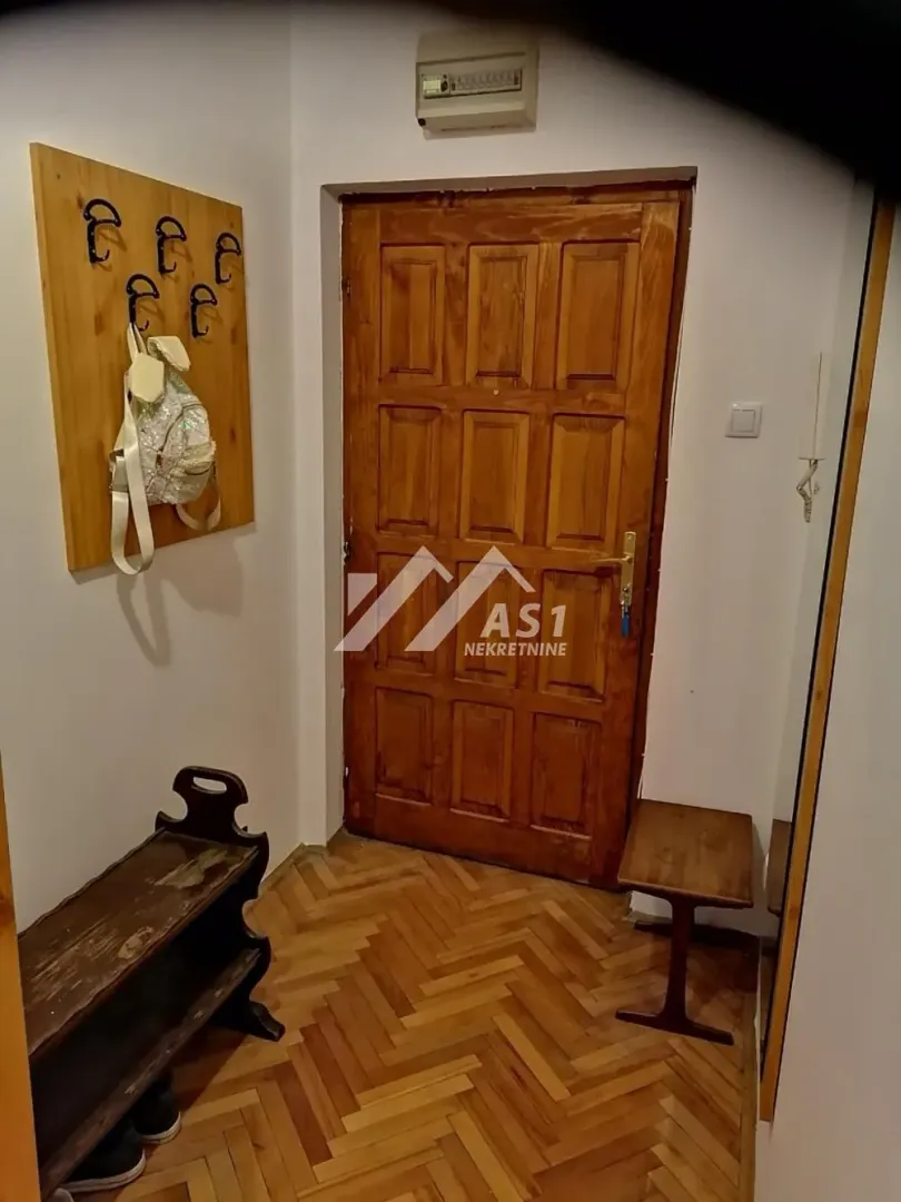Izdavanje, jednosoban stan, 34m², Grbavica, Novi Sad Sve Podlokacije