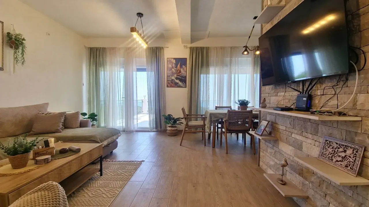 Rent, house, 110m², Krimovica, Kotor